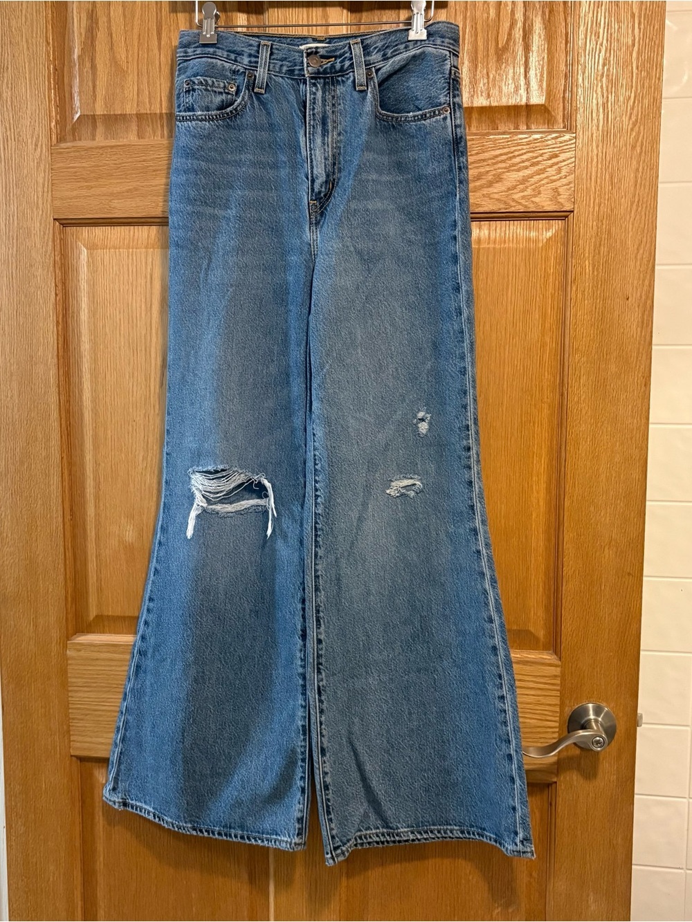 Levis Premium Jeans Womens 27 Blue High Loose Flare Distressed Wide Leg W27 L32
